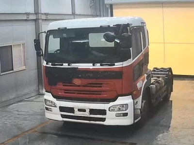 NISSAN UD