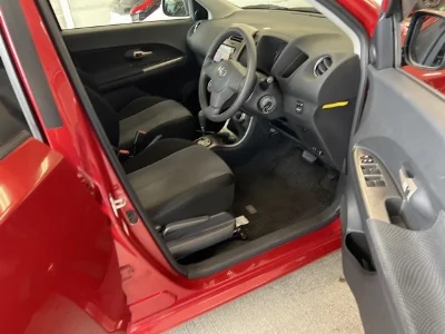 TOYOTA IST