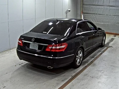 MERCEDES BENZ E CLASS