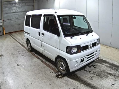 NISSAN CLIPPER VAN