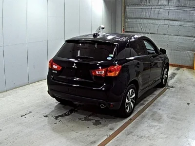 MITSUBISHI RVR