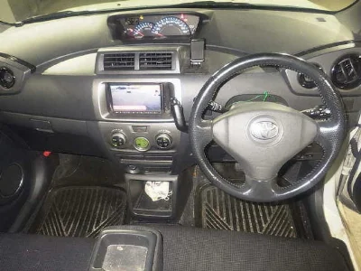 TOYOTA BB