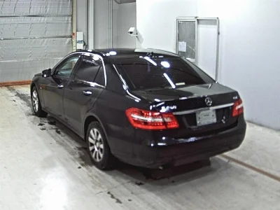 MERCEDES BENZ E CLASS