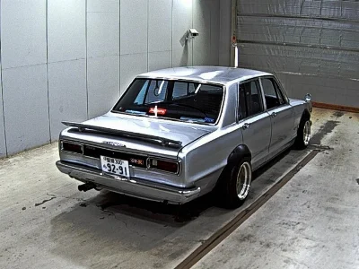 NISSAN SKYLINE