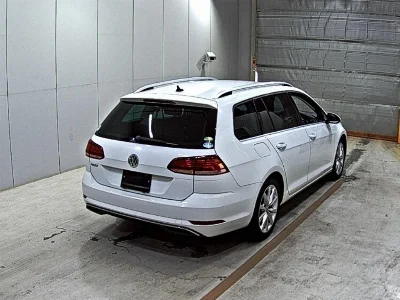 VOLKSWAGEN GOLF VARIANT
