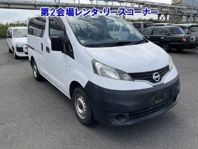 NISSAN NV200