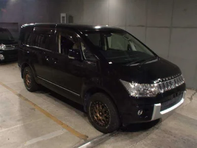 MITSUBISHI DELICA D5