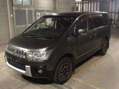 MITSUBISHI DELICA D5
