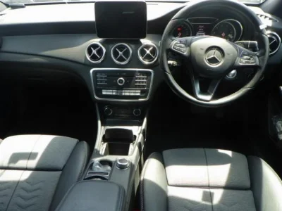 MERCEDES BENZ GLA