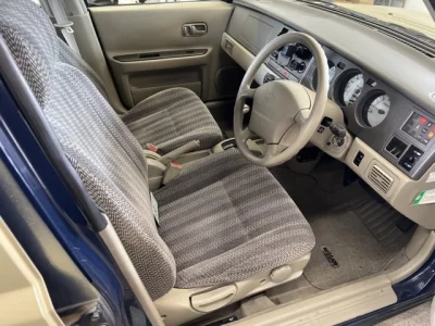 NISSAN RASHEEN