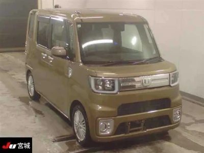 DAIHATSU WAKE