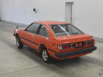 TOYOTA CARINA