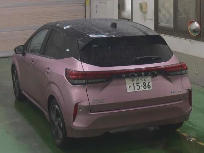NISSAN AURA
