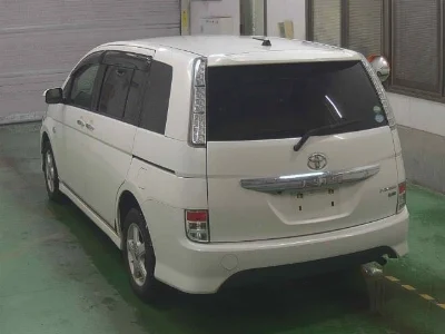 TOYOTA ISIS