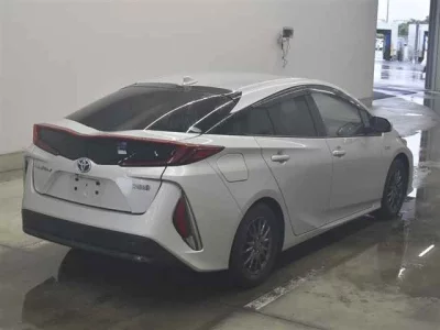 TOYOTA PRIUS PHV
