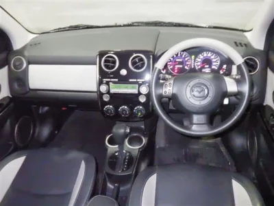 MAZDA VERISA