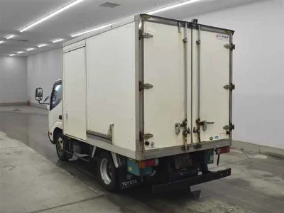 TOYOTA DYNA