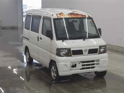 NISSAN CLIPPER VAN
