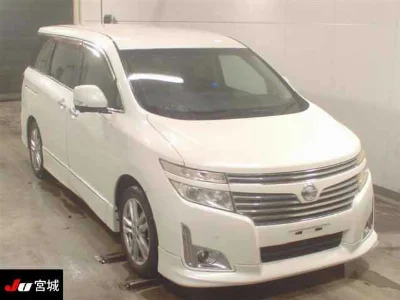 NISSAN ELGRAND