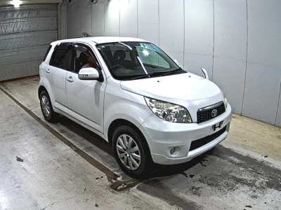 TOYOTA RUSH