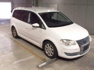 VOLKSWAGEN GOLF TOURAN
