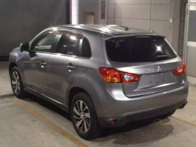 MITSUBISHI RVR