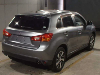 MITSUBISHI RVR