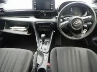 Цена авто Toyota Yaris с аукционов Японии, номер кузова MXPH10, пробег 45 000, оценка 8