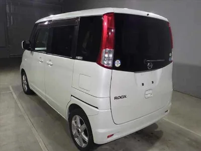 NISSAN ROOX