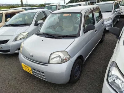 Daihatsu Esse
