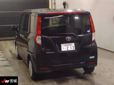 TOYOTA ROOMY
