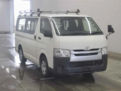 TOYOTA REGIUS VAN