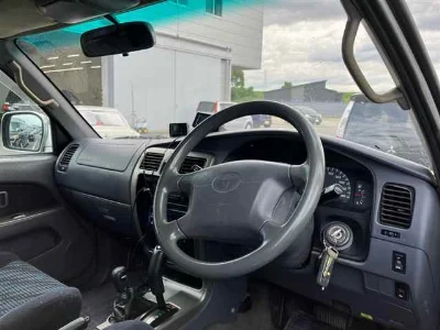TOYOTA HILUX SURF