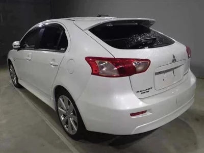 MITSUBISHI GALANT FORTIS