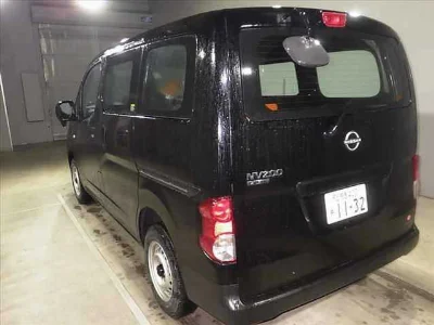 NISSAN NV200