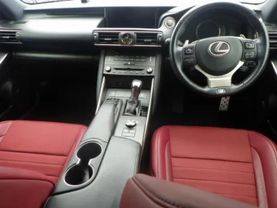 LEXUS IS