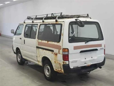 TOYOTA HIACE VAN