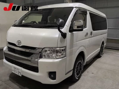 TOYOTA HIACE