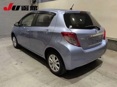TOYOTA VITZ