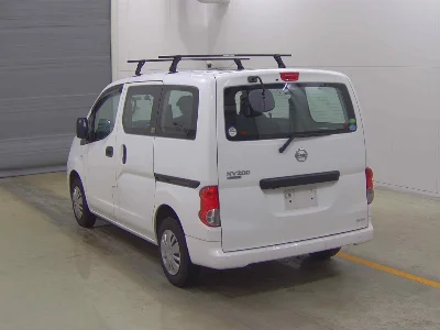 NISSAN NV200