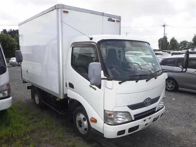 TOYOTA DYNA