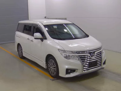 NISSAN ELGRAND