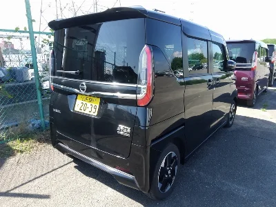 NISSAN ROOX