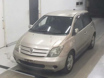 TOYOTA IST