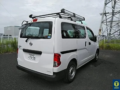 NISSAN NV200