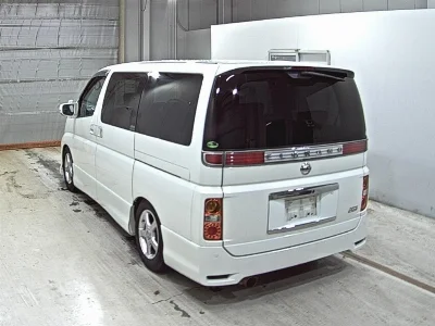 NISSAN ELGRAND