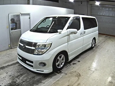 NISSAN ELGRAND