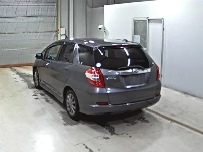 HONDA FIT SHUTTLE