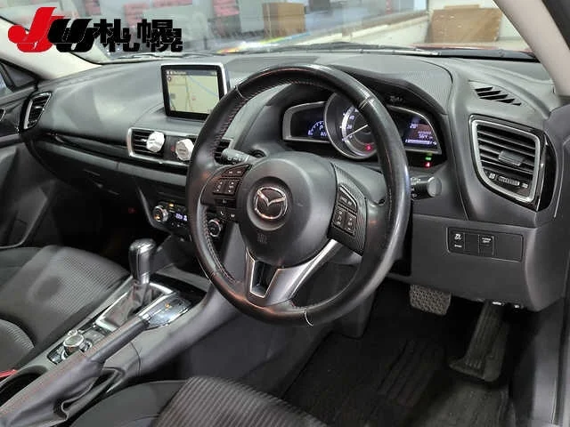 Mazda Axela  с аукциона в Японии