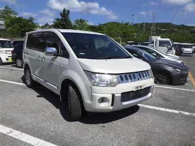 MITSUBISHI DELICA D5